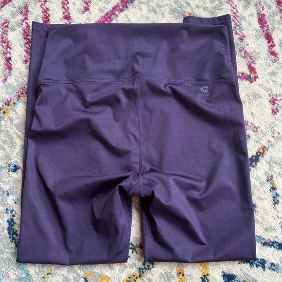 AR-33 Women’s Leggings - Picture 5 of 5